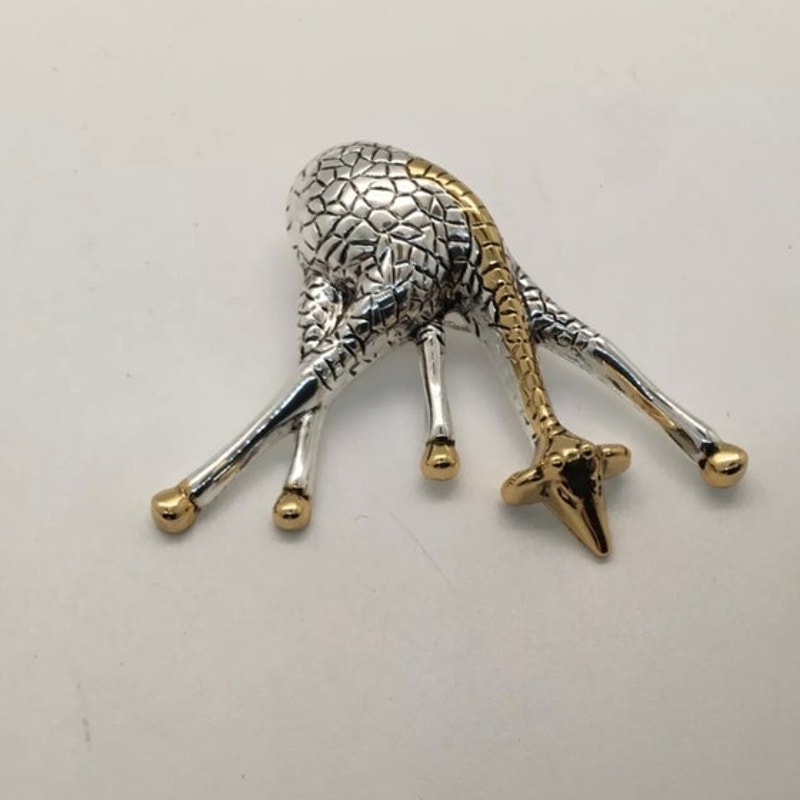Vintage Signed Best Giraffe Pin Brooch Pendant Gold Silver Two Toned Statement